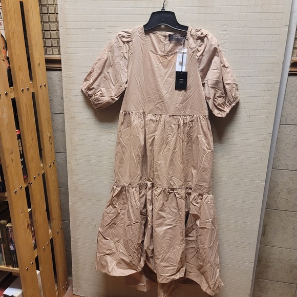 Code X Mode Taupe DRESS PUFF SLEEVES Pockets SIZE Small lightweight Tiered NEW - Picture 2 of 8